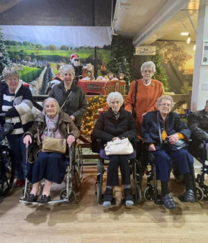 Tong Garden Centre trip a big hit with residents 