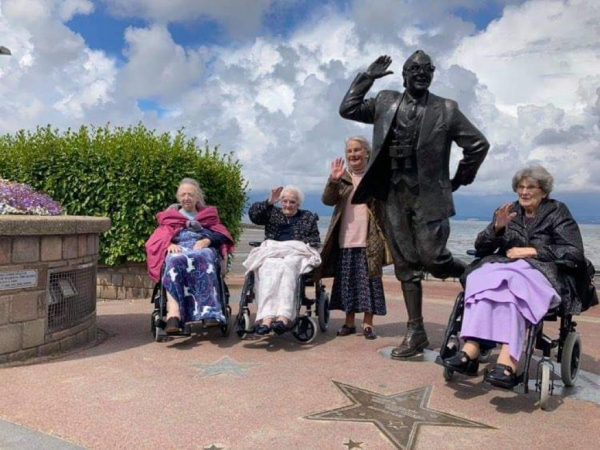 We do like to be beside the seaside!