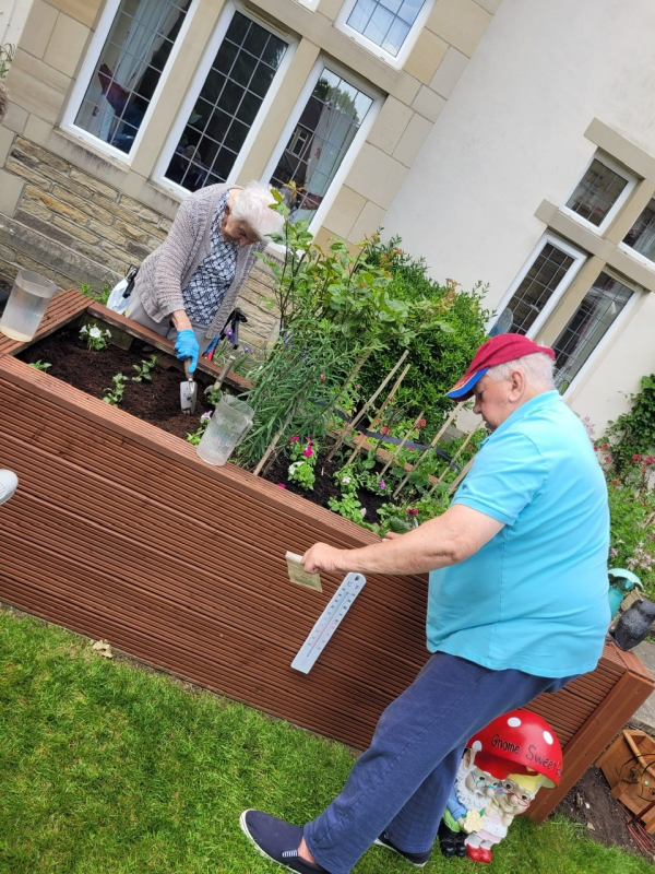 Green fingers at Brookfield care home in Nab Wood 