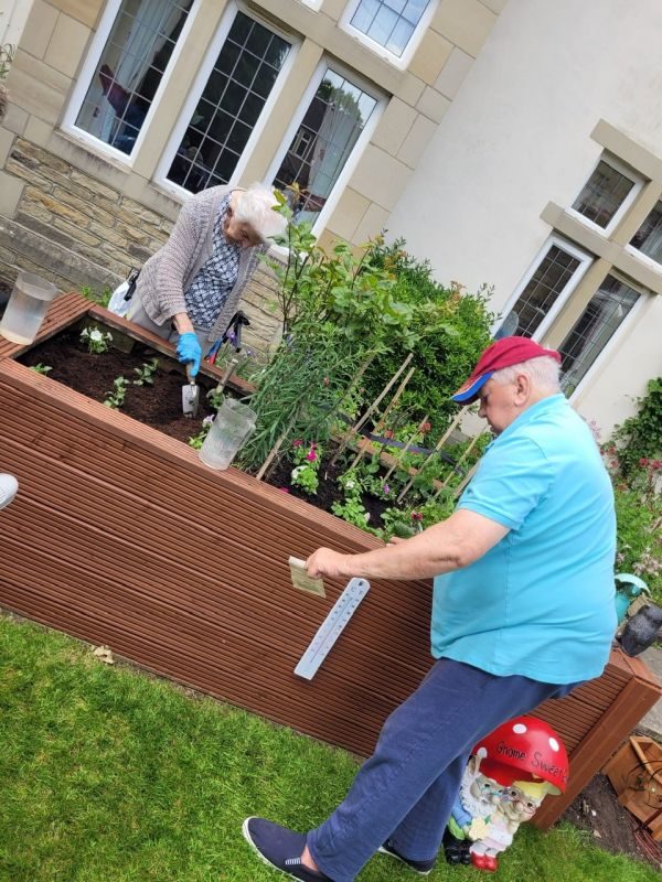 Green fingers at Brookfield care home in Nab Wood