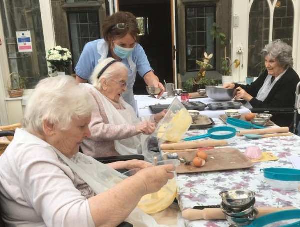 Residents at Currergate nursing home cook up some tasty treats