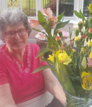 Residents bloom at flower arranging session 