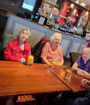 Ladies (and gentleman) that lunch! 