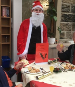 Care homes offer free lunch to those spending Christmas day alone 